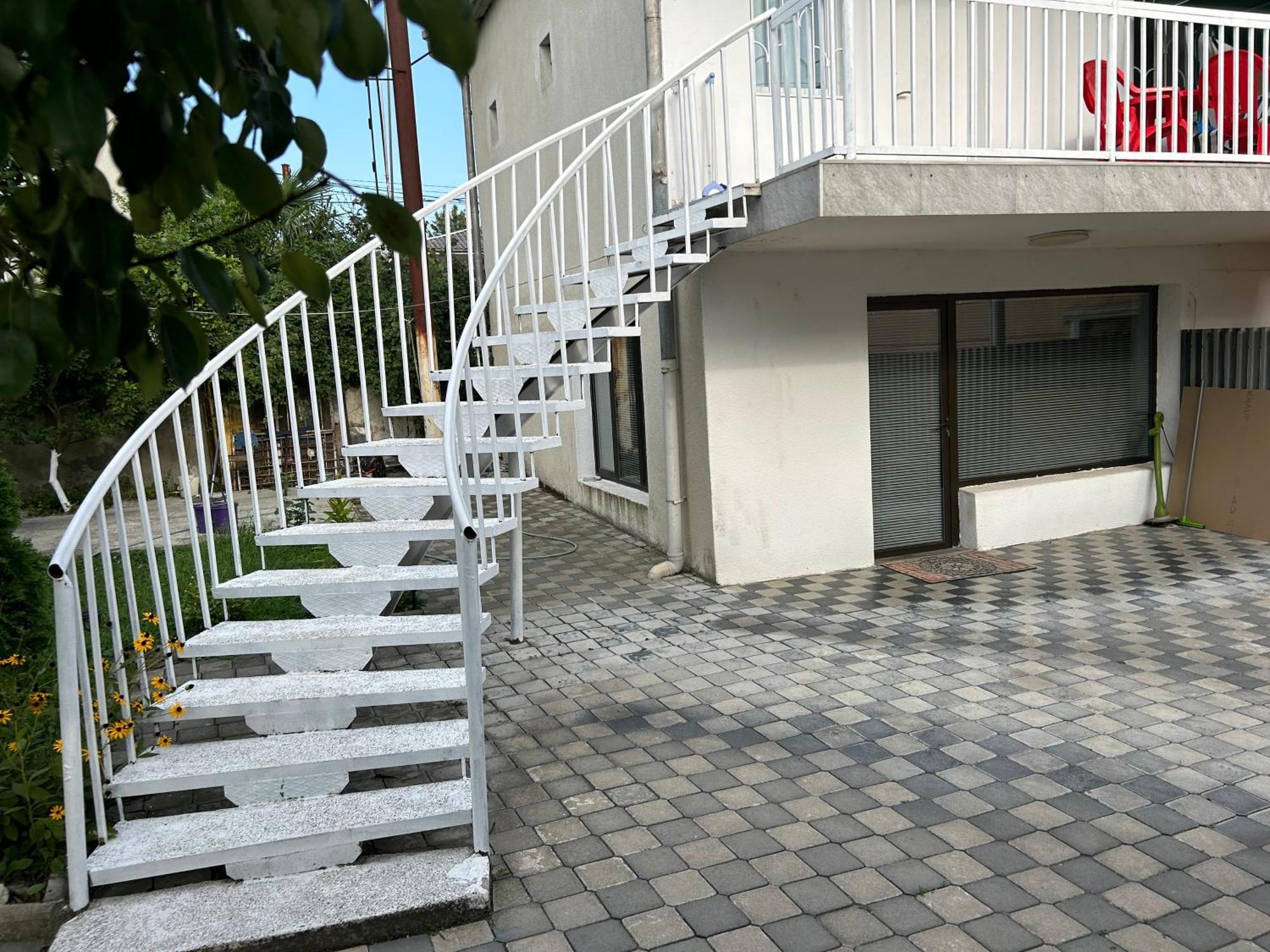 Guest House Medea Kutaisi Luaran gambar