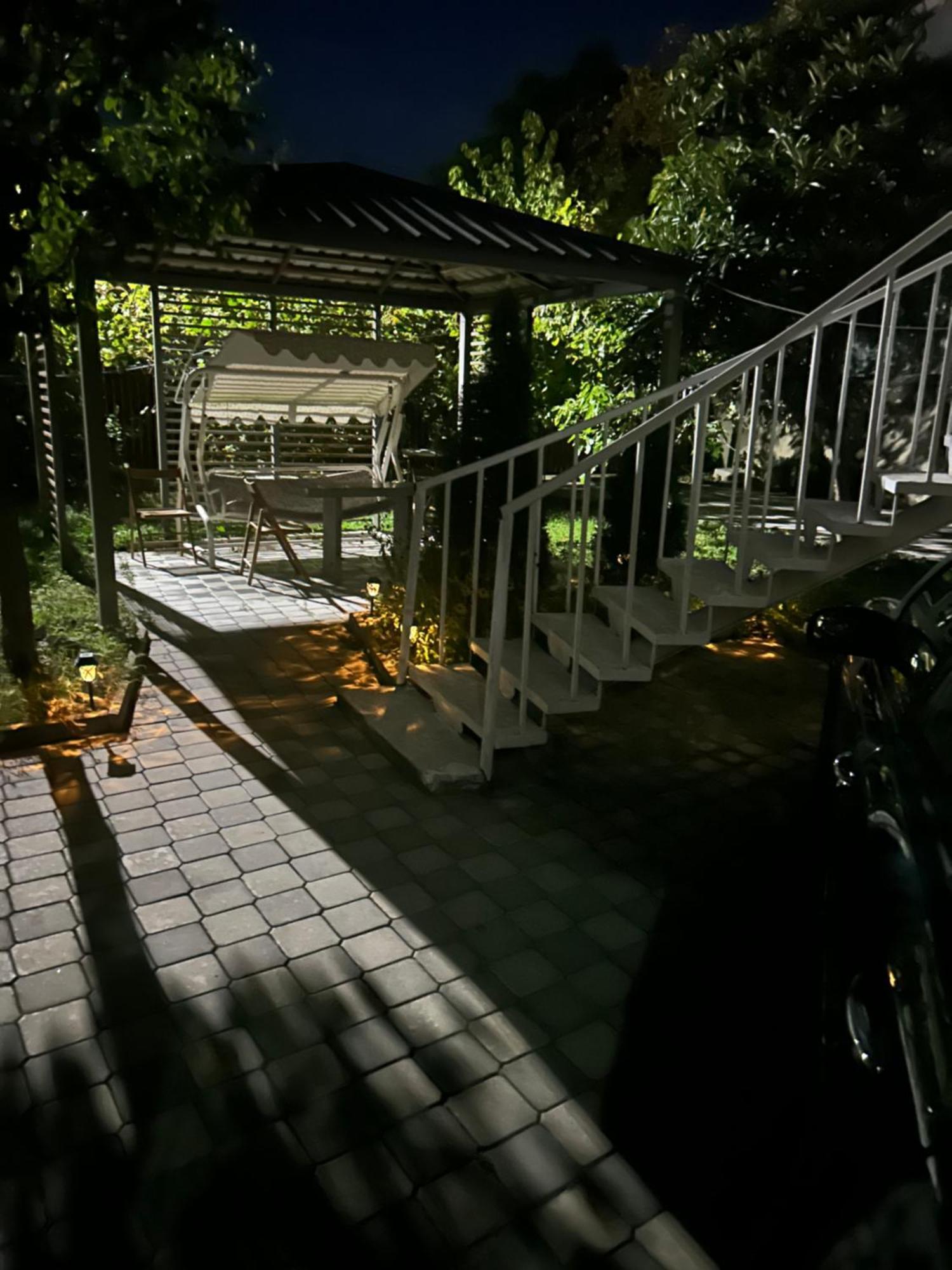Guest House Medea Kutaisi Luaran gambar